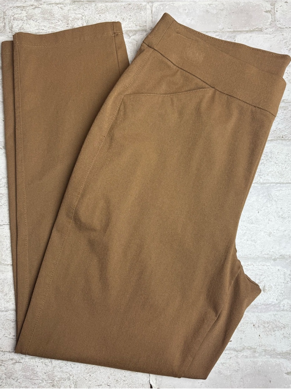 Chico’s Travels Beige Tan Camel Pull On Pants Leggings NEW NWOT Size 1.5 = 10 😍
